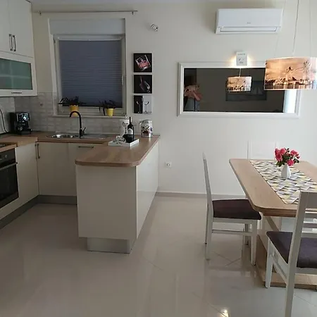Lejlighed Pejic,makarska,veliko Brdo