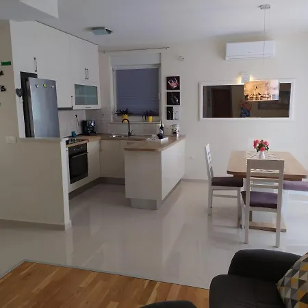 Lejlighed Pejic,makarska,veliko Brdo Makarska